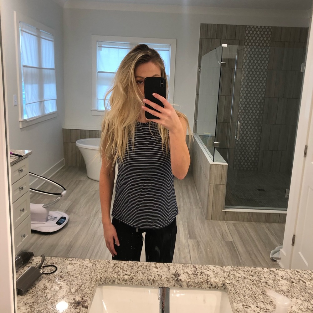 Lululemon tank